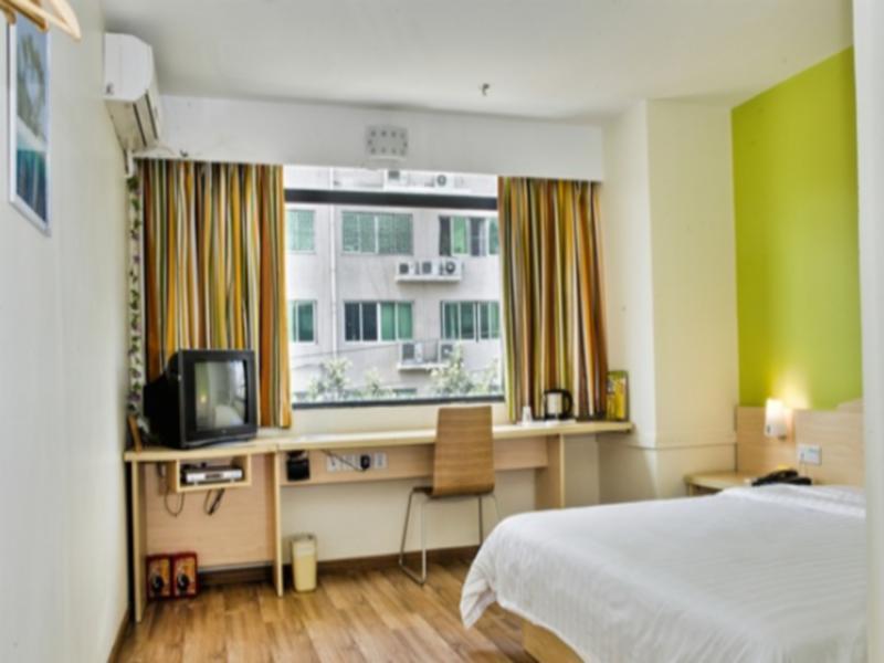 7 Days Inn Guangzhou Jiangtai Rd Metro Dış mekan fotoğraf